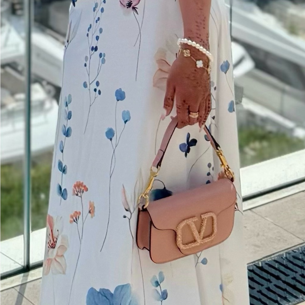 Elegant Tan Designer Handbag